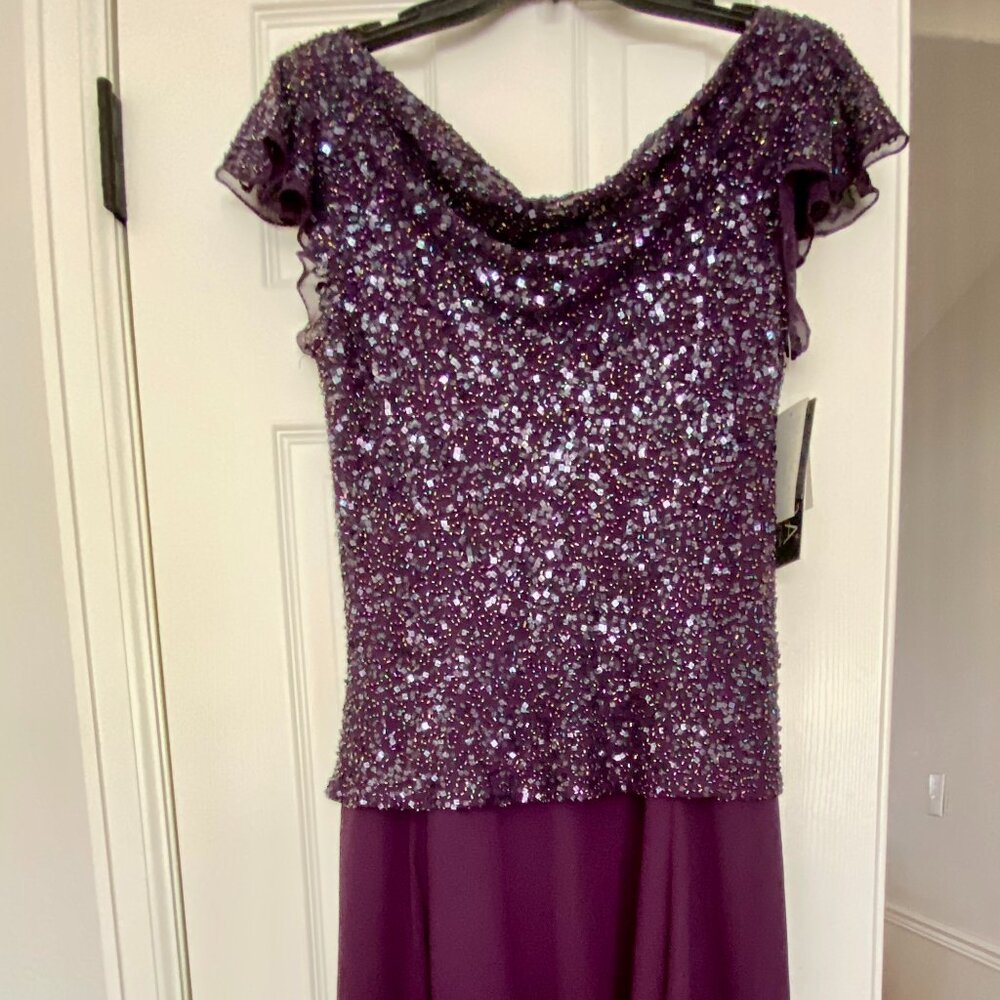 JKARA Plum Cap Sleeve Sequin Lace Chiffon Gown  - Size 8